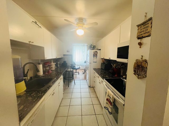 225 S Rohlwing Road 618, Palatine, IL 60074