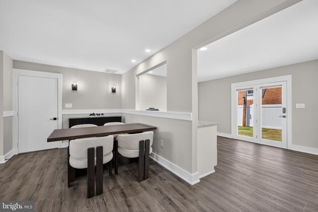 50 MIDDLE RD, Levittown, PA 19056