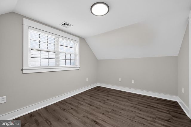 50 MIDDLE RD, Levittown, PA 19056