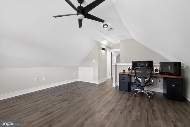 50 MIDDLE RD, Levittown, PA 19056