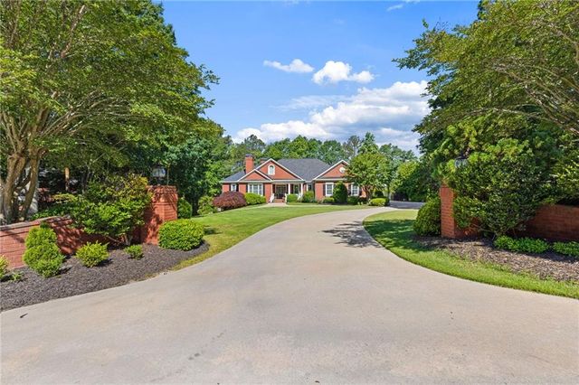 5222 Legends Drive, Braselton, GA 30517