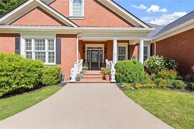 5222 Legends Drive, Braselton, GA 30517