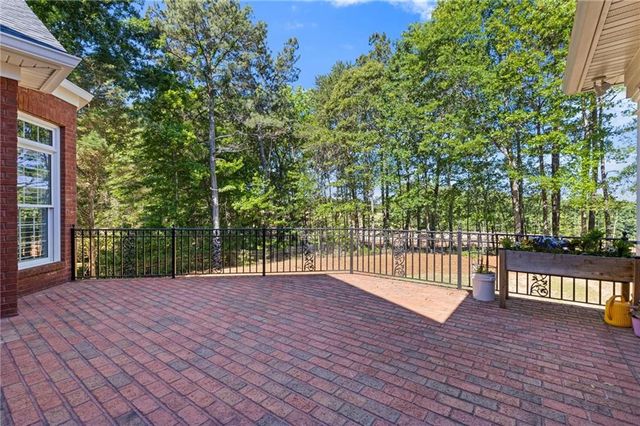 5222 Legends Drive, Braselton, GA 30517