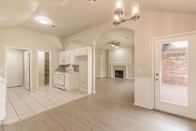 16240 Everglade Lane, Edmond, OK 73013