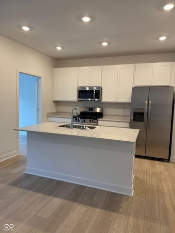 15174 Swallow Falls Way, Fishers, IN 46037