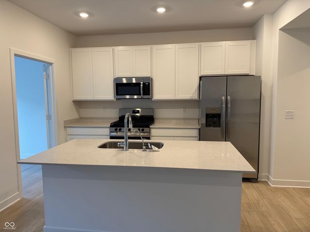 15174 Swallow Falls Way, Fishers, IN 46037