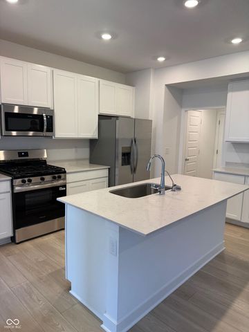 15174 Swallow Falls Way, Fishers, IN 46037