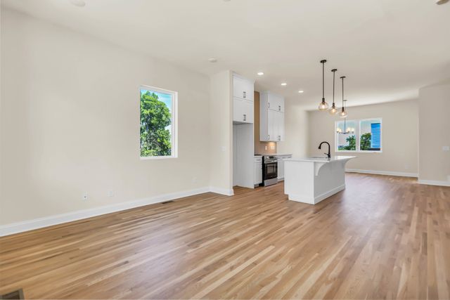 2126 Goodrich Ave, Nashville, TN 37218