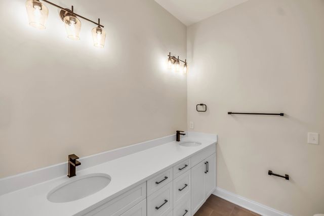 2126 Goodrich Ave, Nashville, TN 37218