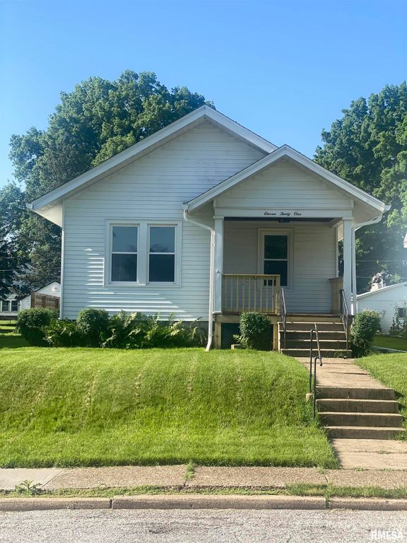 1131 E GARFIELD Street, Davenport, IA 52803
