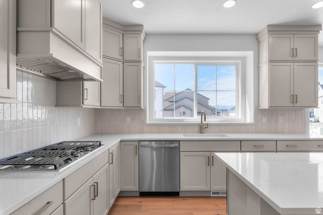 573 N SWEET CORN LN, Lindon, UT 84042