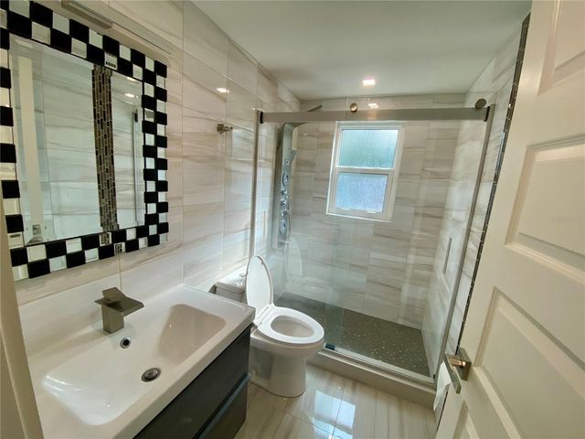 4564 IOLA DRIVE, Sarasota, FL 34231
