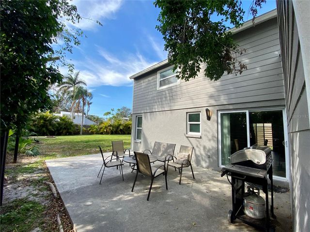 4564 IOLA DRIVE, Sarasota, FL 34231