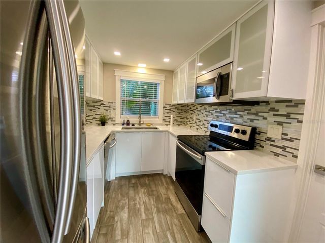 4564 IOLA DRIVE, Sarasota, FL 34231