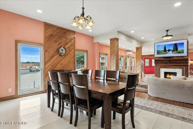 321 High St, Maryville, TN 37804