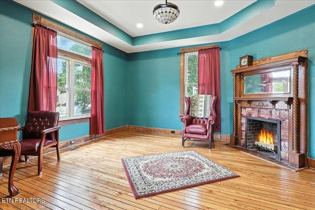 321 High St, Maryville, TN 37804