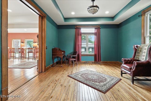 321 High St, Maryville, TN 37804