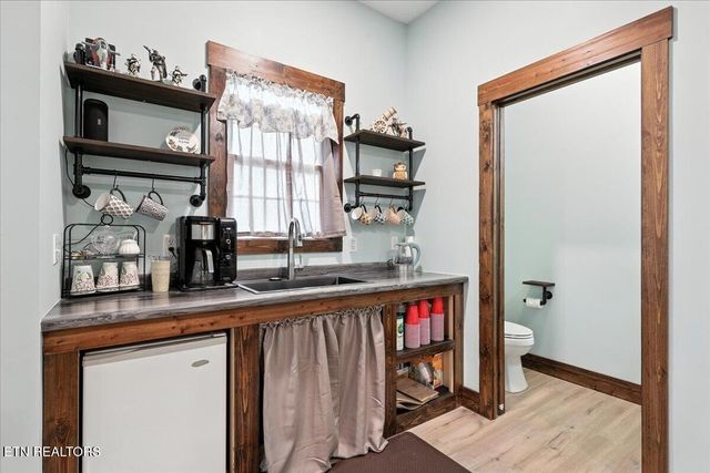 321 High St, Maryville, TN 37804