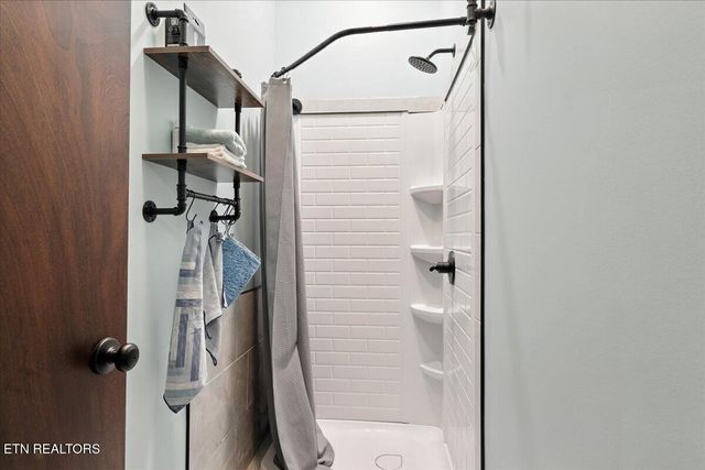 321 High St, Maryville, TN 37804