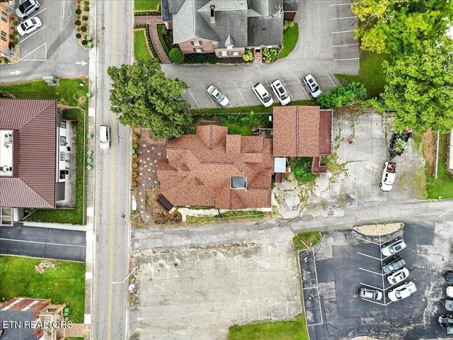 321 High St, Maryville, TN 37804