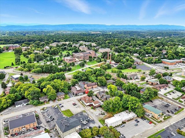 321 High St, Maryville, TN 37804