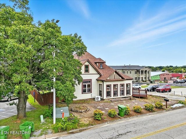 321 High St, Maryville, TN 37804