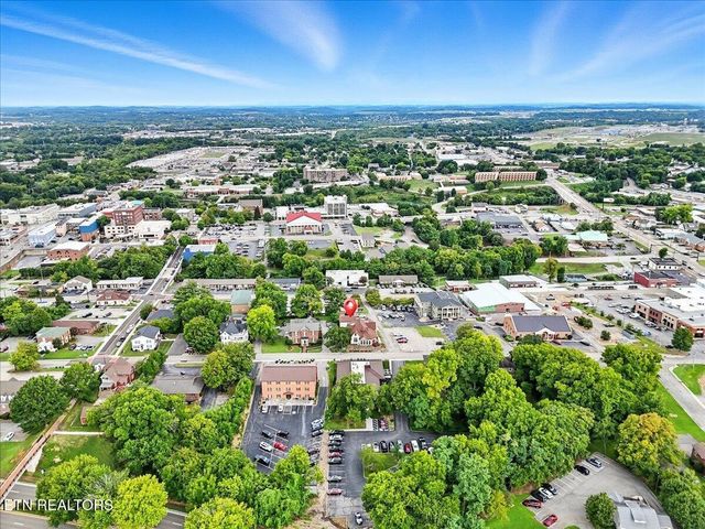 321 High St, Maryville, TN 37804