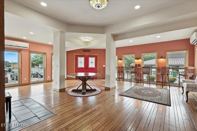 321 High St, Maryville, TN 37804