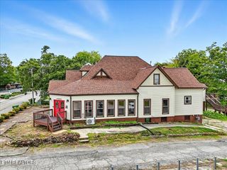 321 High St, Maryville, TN 37804