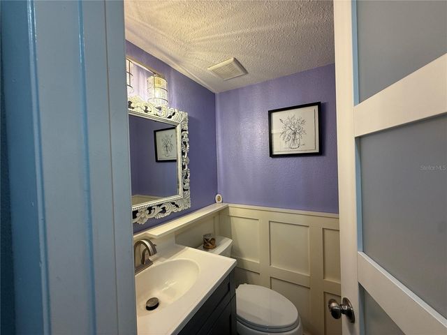 10009 REGAL WOODS LANE, Tampa, FL 33624