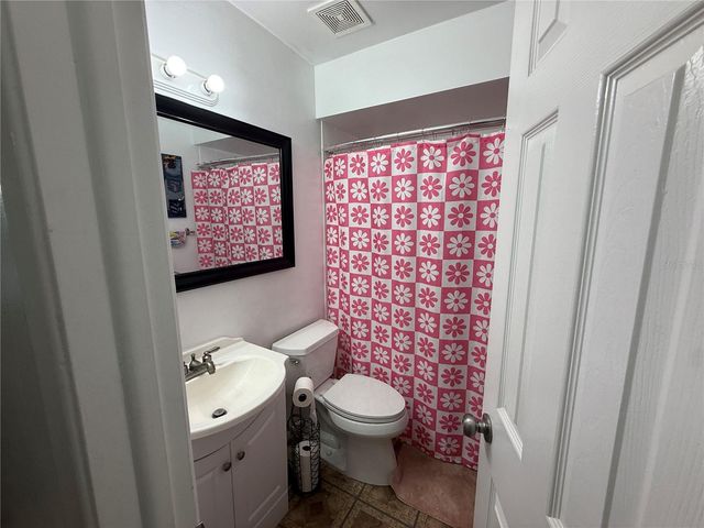 10009 REGAL WOODS LANE, Tampa, FL 33624