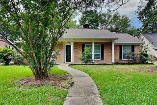 1914 Lake Hills Drive, Houston, TX 77339