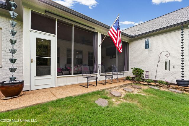 2157 Hemmingway Drive, Nesbit, MS 38651