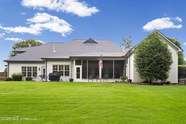 2157 Hemmingway Drive, Nesbit, MS 38651