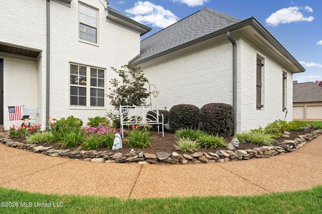 2157 Hemmingway Drive, Nesbit, MS 38651