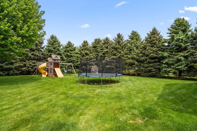 403 Creekwood Drive, Valparaiso, IN 46383