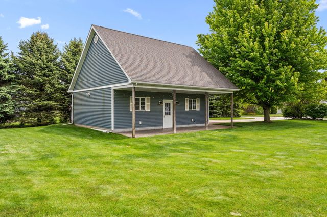 403 Creekwood Drive, Valparaiso, IN 46383