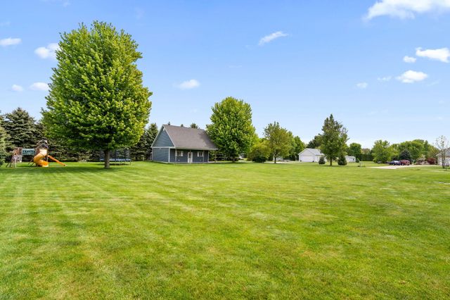 403 Creekwood Drive, Valparaiso, IN 46383
