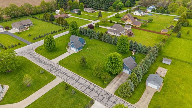 403 Creekwood Drive, Valparaiso, IN 46383