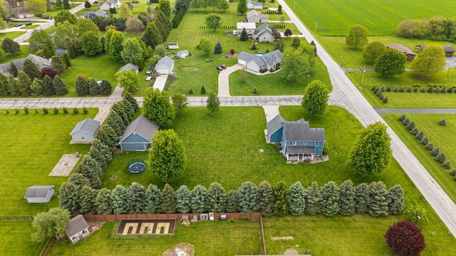 403 Creekwood Drive, Valparaiso, IN 46383