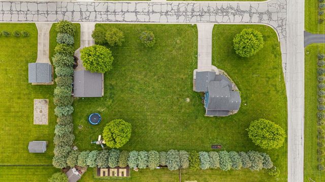 403 Creekwood Drive, Valparaiso, IN 46383