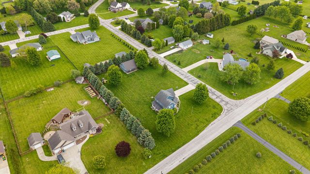 403 Creekwood Drive, Valparaiso, IN 46383