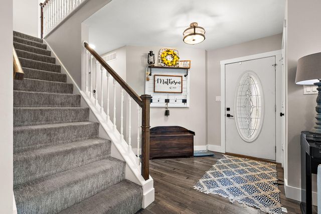 403 Creekwood Drive, Valparaiso, IN 46383