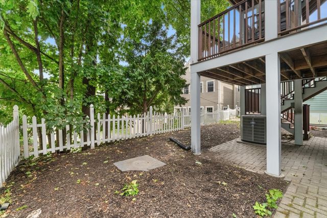 96 Seaverns Avenue 1, Boston, MA 02130