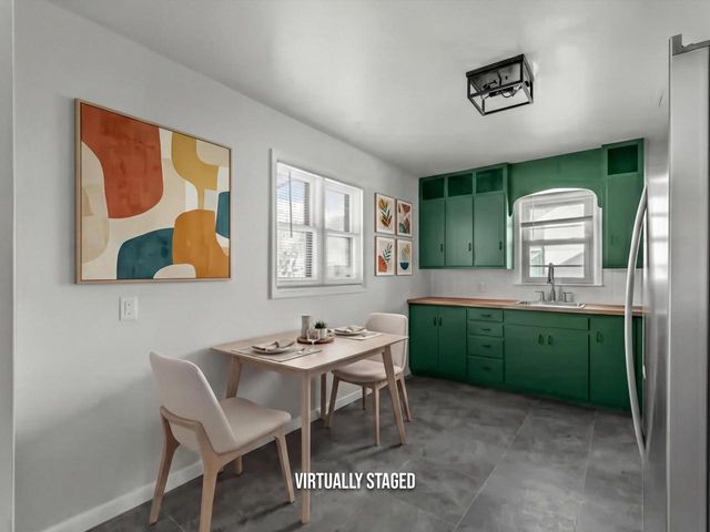 925 N 16th STREET, Manitowoc, WI 54220