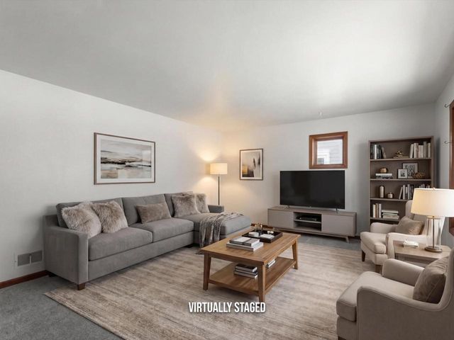 925 N 16th STREET, Manitowoc, WI 54220