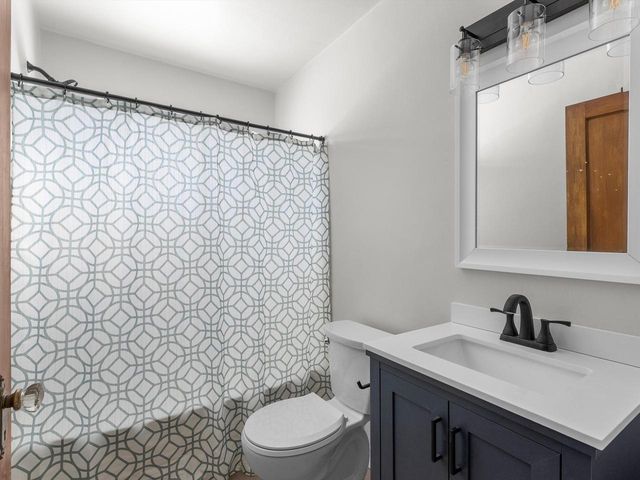 925 N 16th STREET, Manitowoc, WI 54220