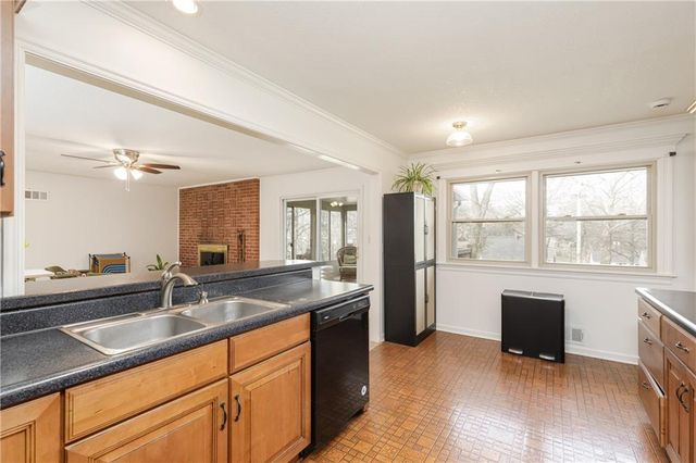 6138 Hemlock Street, Mission, KS 66202