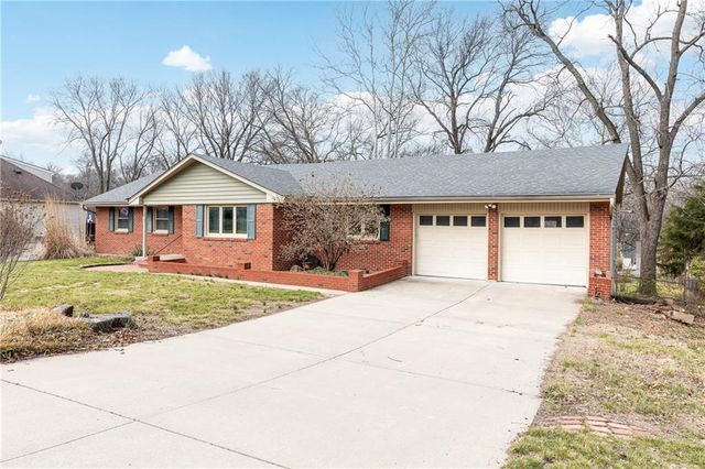 6138 Hemlock Street, Mission, KS 66202