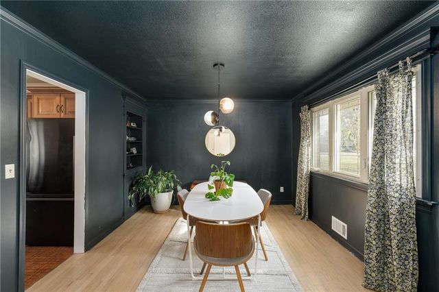 6138 Hemlock Street, Mission, KS 66202